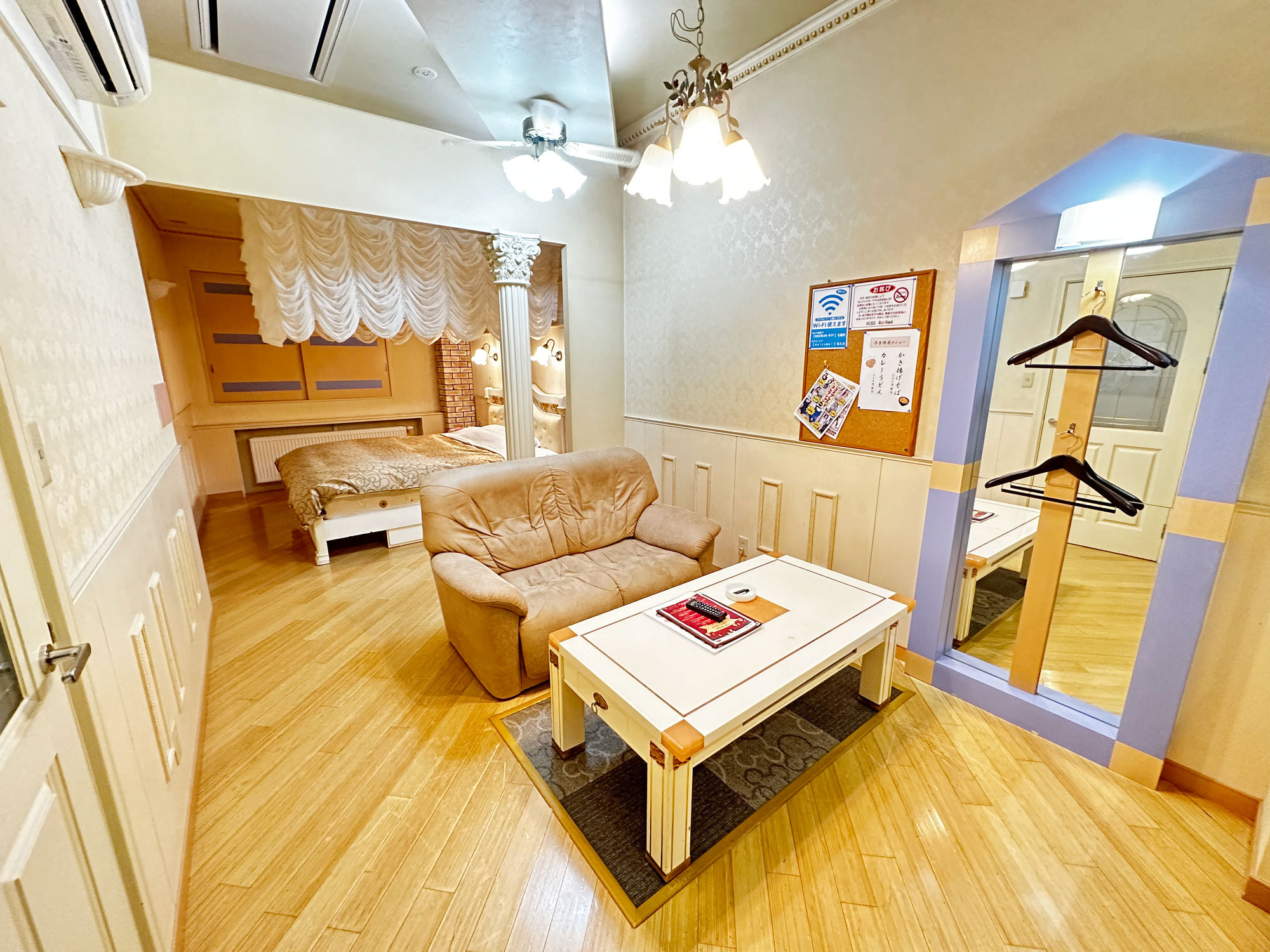 ホテル二番館の206号室