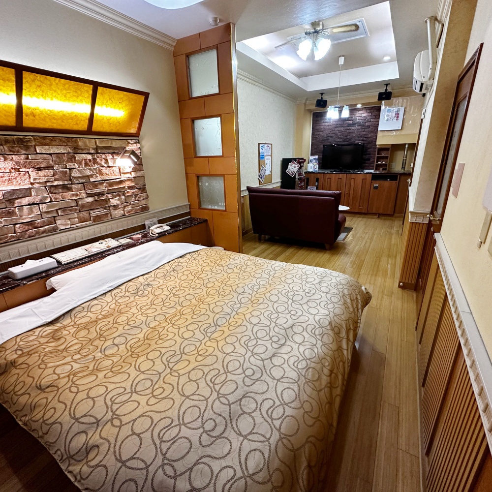 ホテル二番館の208号室